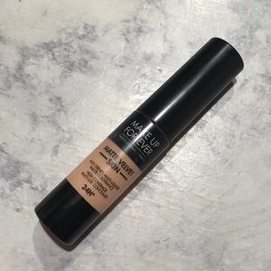 MAKEUP FOR EVER Matte Velvet Skin Concealer